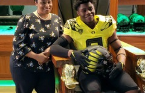 Rep. Janelle Bynum and her son Ellis Bynum, an University of Oregon football player